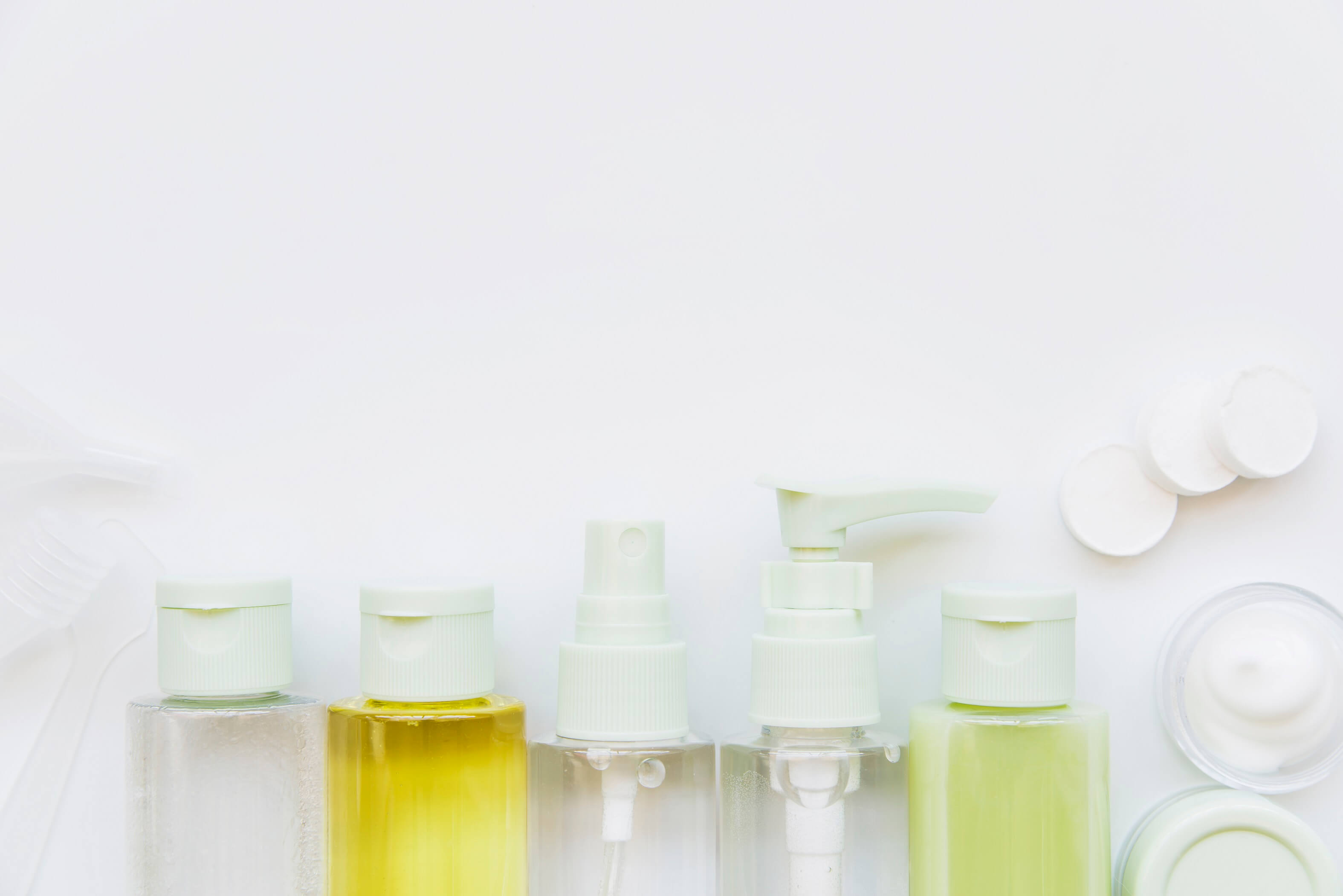 Cilt Temizleme Kimyasalları: Sağlıklı ve Parlak Bir Cilt İçin Bilmeniz Gerekenler